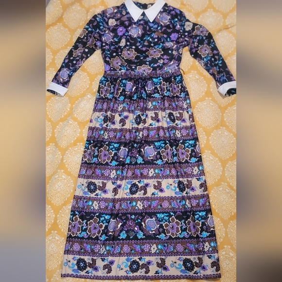 Joan Curtis Dresses & Skirts - Joan Curtis Vintage Maxi Dress Bright Floral Print Garden Party 70s